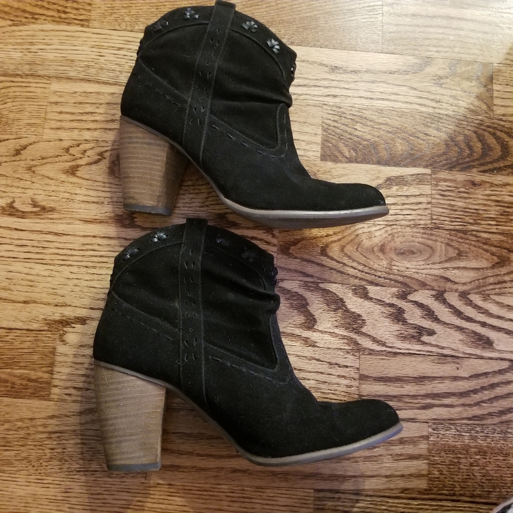 (EU37) BeWild Faux Suede Booties Western Coastal Cowgirl Heeled Country Rodeo